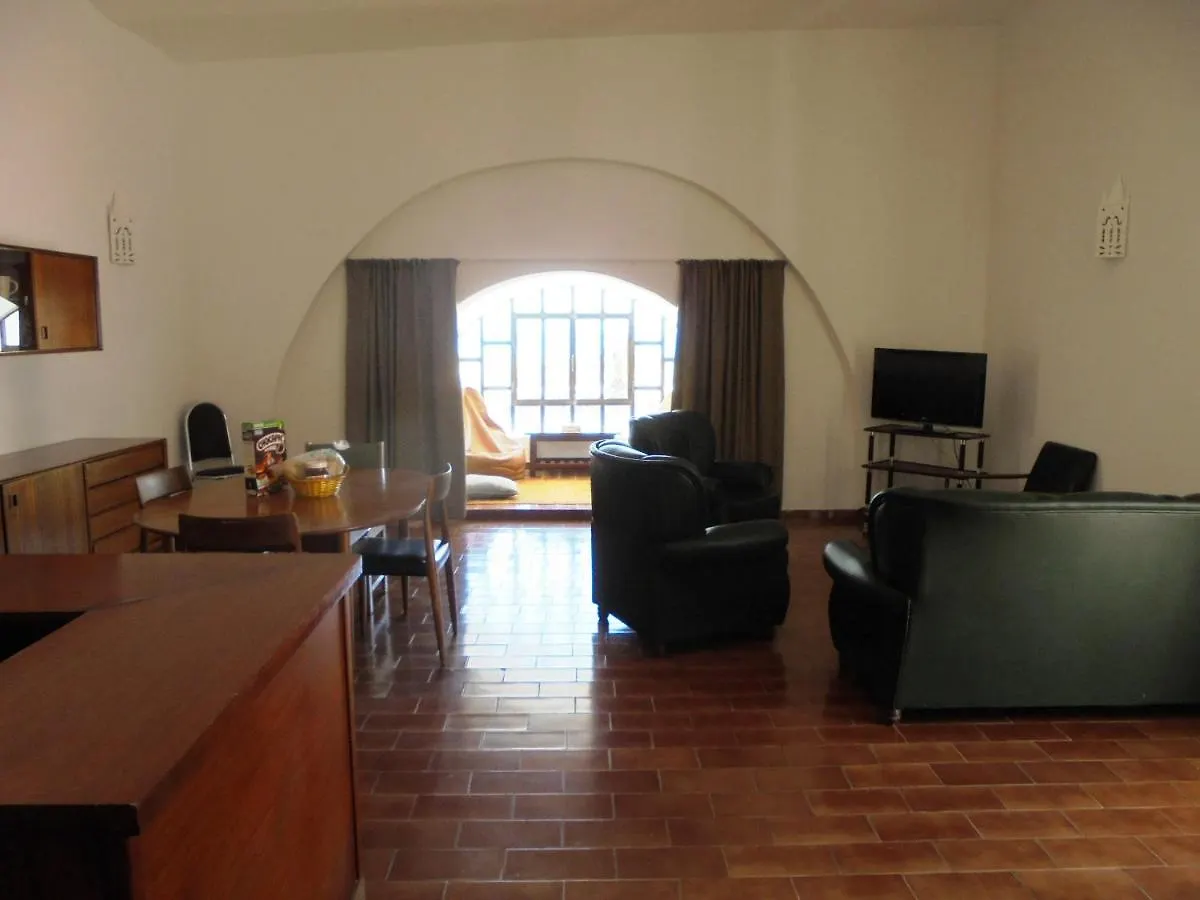 Apartment Ema'S Beach And Nightlife House