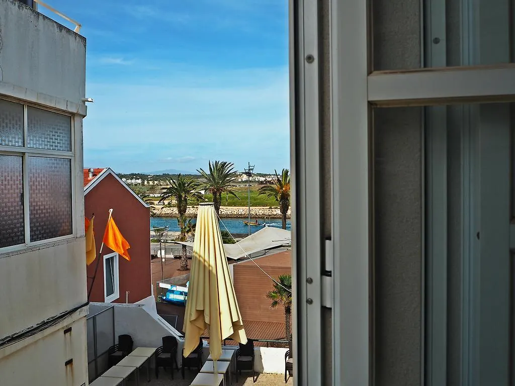 Ema'S Beach And Nightlife House Portugal
